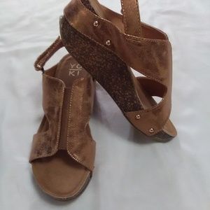 Yoki  Sandals Metallic Womens Size 7